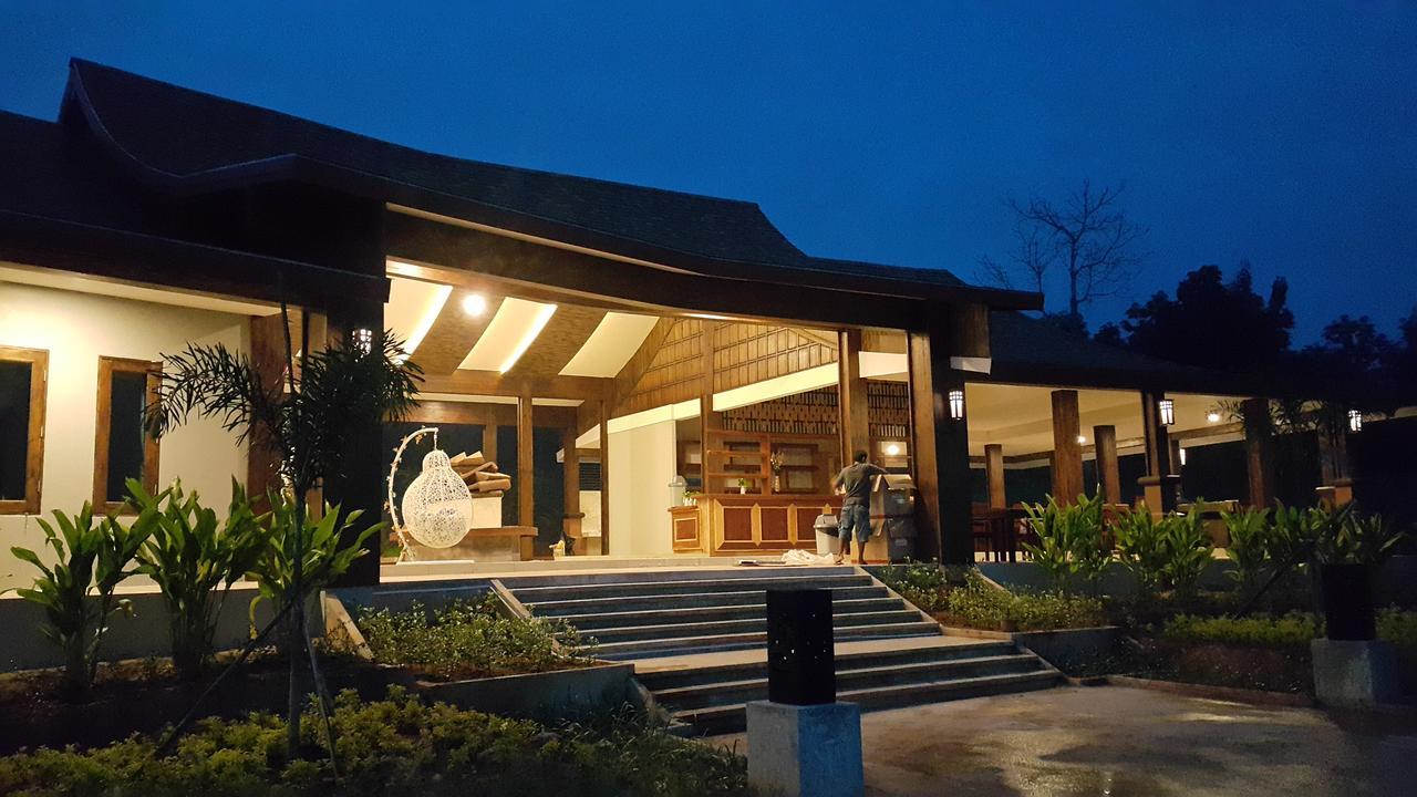 Phu Chom Mork Resort Sangkhla Buri Bagian luar foto